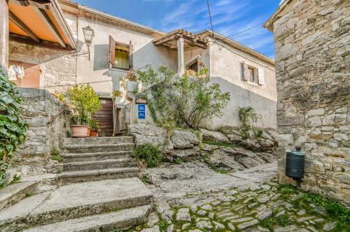 Hostal Apartments And Rooms Nela