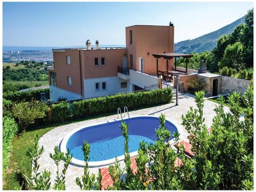 Holiday Home Ante Starcevica Cr