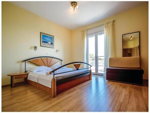 Holiday Home Ante Starcevica Cr