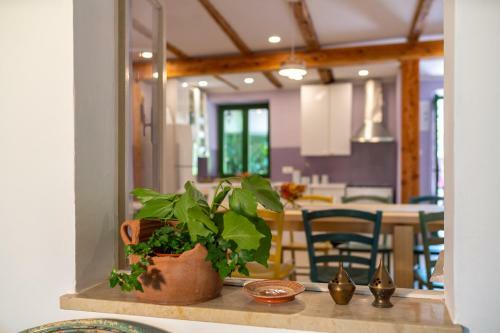 Villa Holiday Home Ladonja