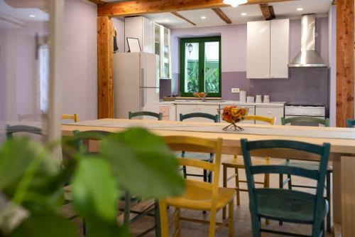 Villa Holiday Home Ladonja