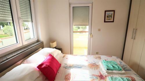 El Vista Apartments