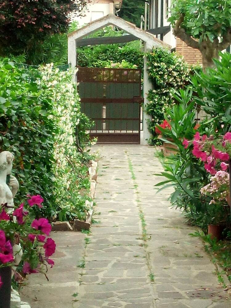 Bed & Breakfast Vali Chalet