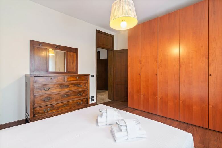 Torre Roomy Apartment