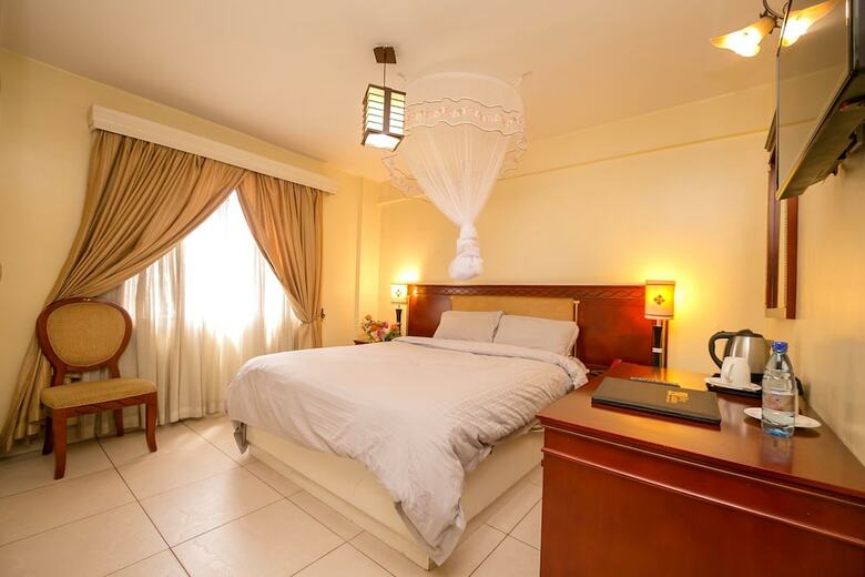 Olive Gardens Hotel