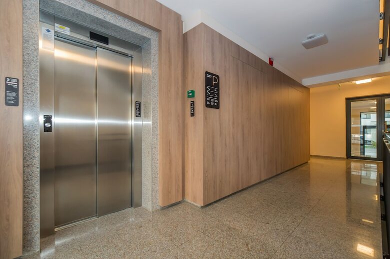 Apartamentos Coresi Suits