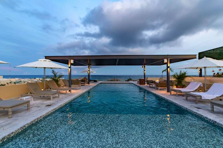 Aparthotel Singular Joy Vacation Rentals