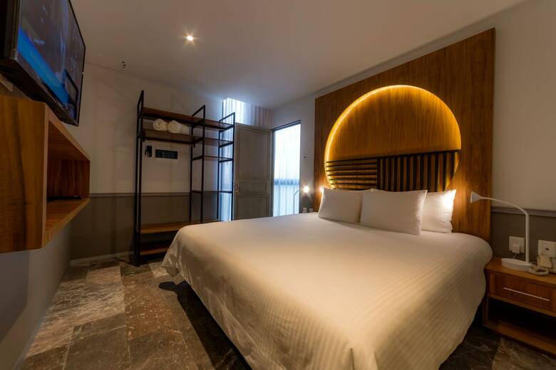 Aparthotel Singular Joy Vacation Rentals