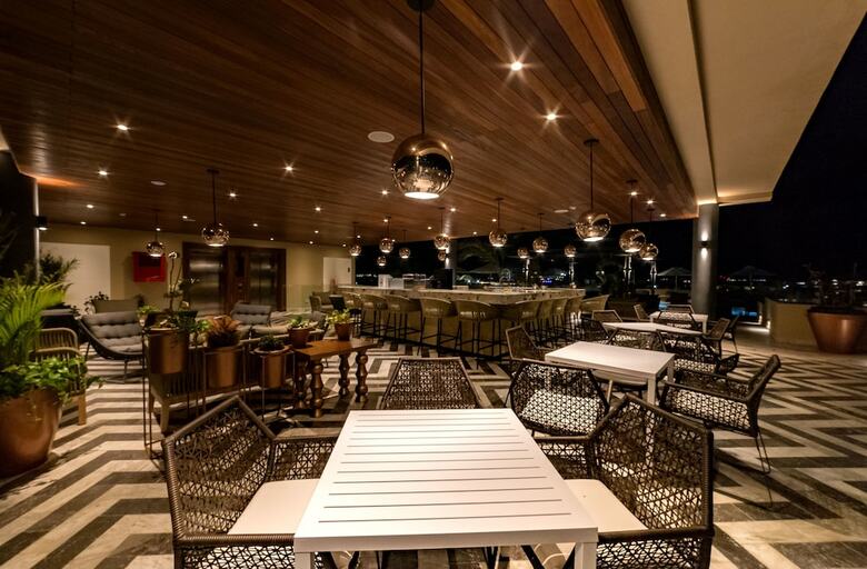 Aparthotel Singular Joy Vacation Rentals