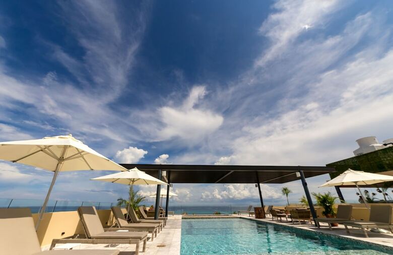 Aparthotel Singular Joy Vacation Rentals