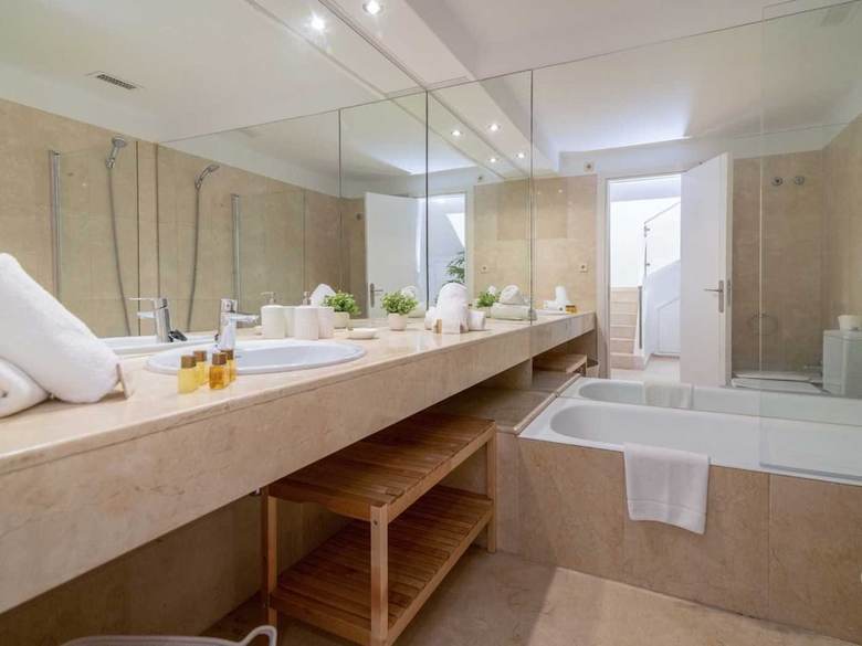 Hostal R�o Real Sunshine Retreat