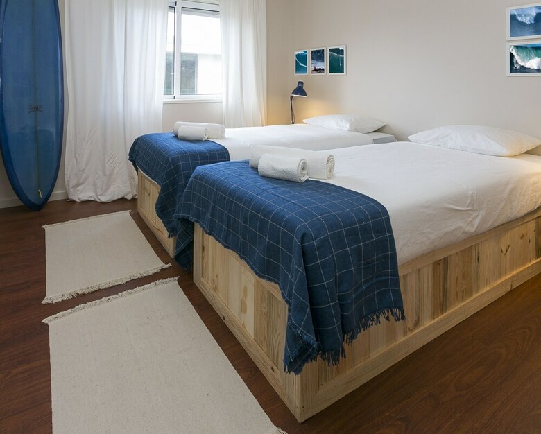 Hostal Circle Surfcamp - Porto Surf House Hostel