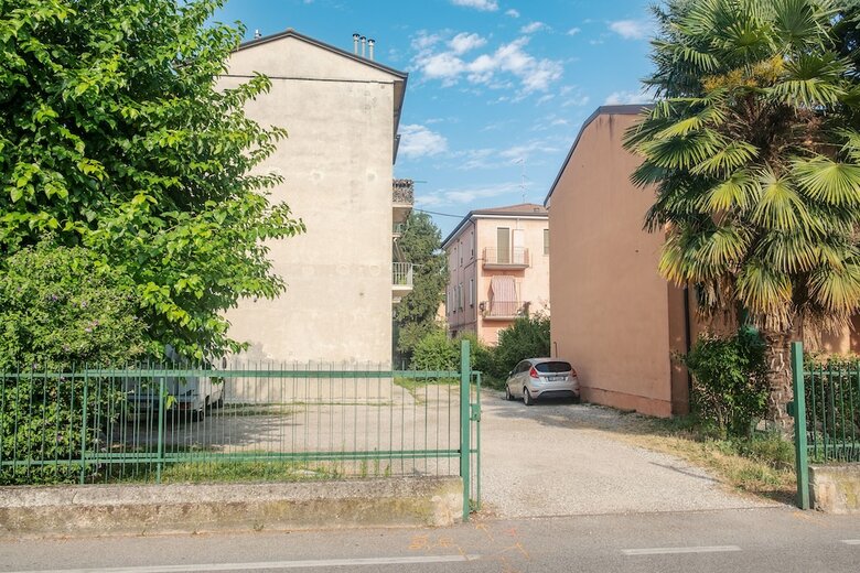 Bentegodi Apartment With Balcony And Parking