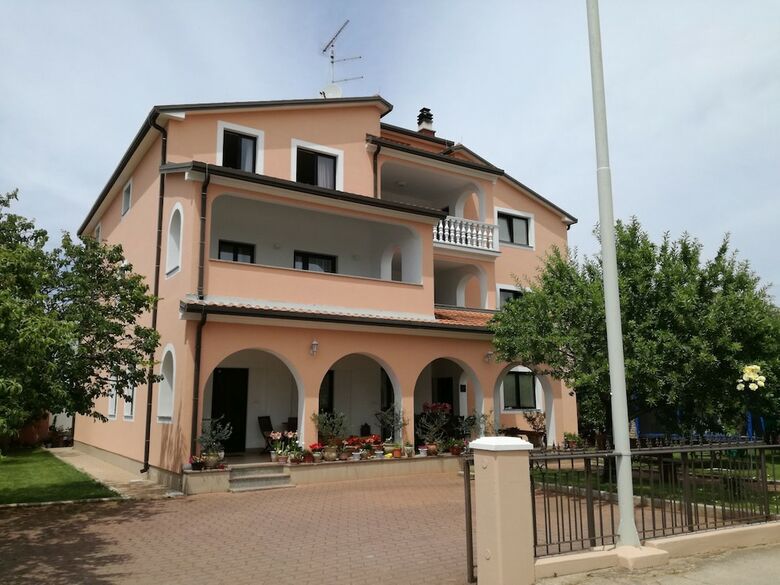 Apartments Danica