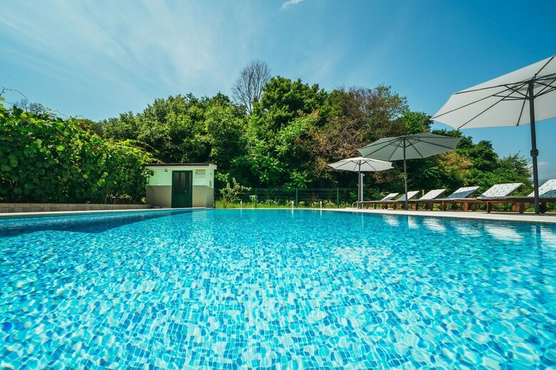 House Estera