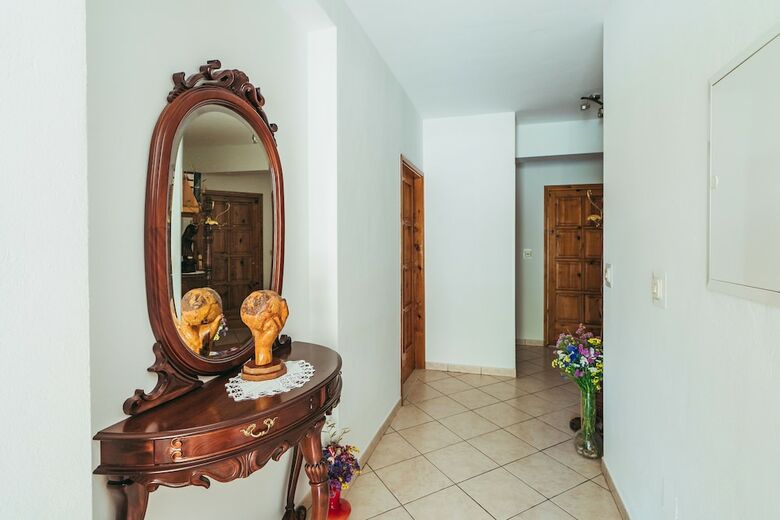 House Estera