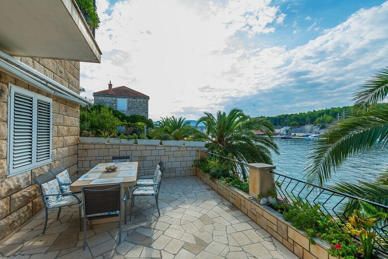 Apartment Proti