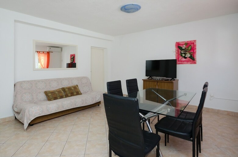 Apartments Elvira