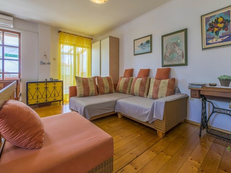 House Haus Vlady