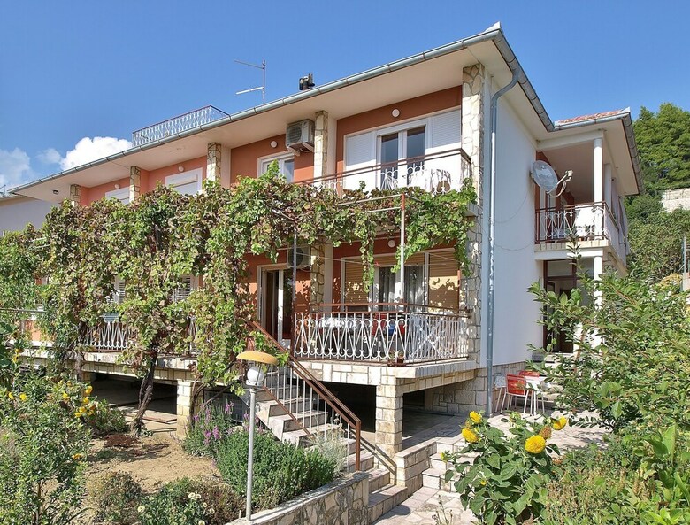 Apartments Darinka Beg