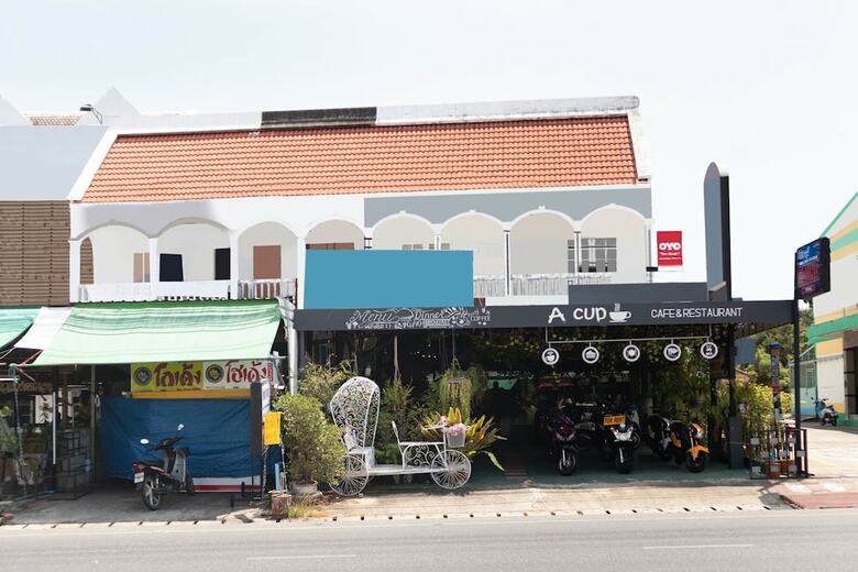 Hostal Oyo 617 Tira Hostel @ Chalong Phuket