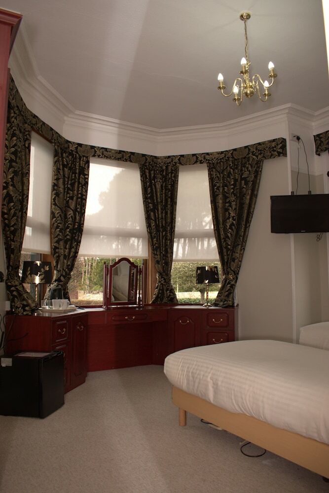 West End Hotel