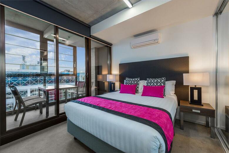 Hotel Mantra St Kilda Road