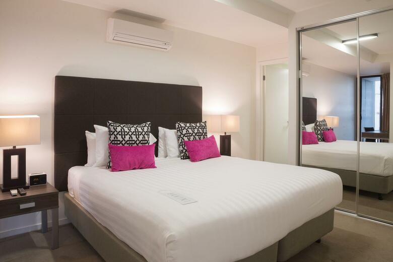 Hotel Mantra St Kilda Road