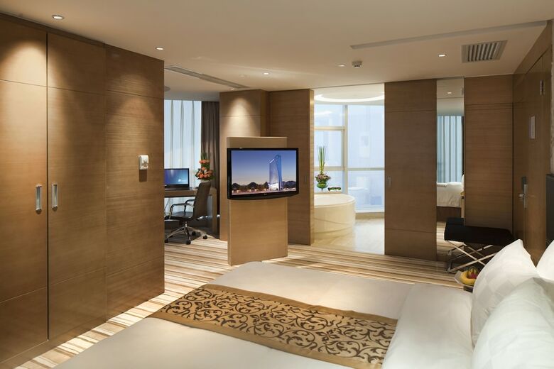 Grandskylight Hotel