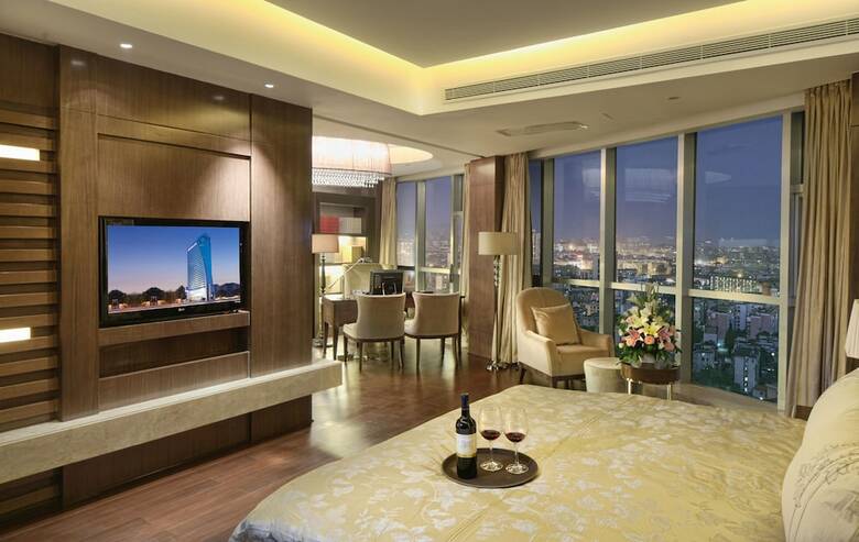 Grandskylight Hotel
