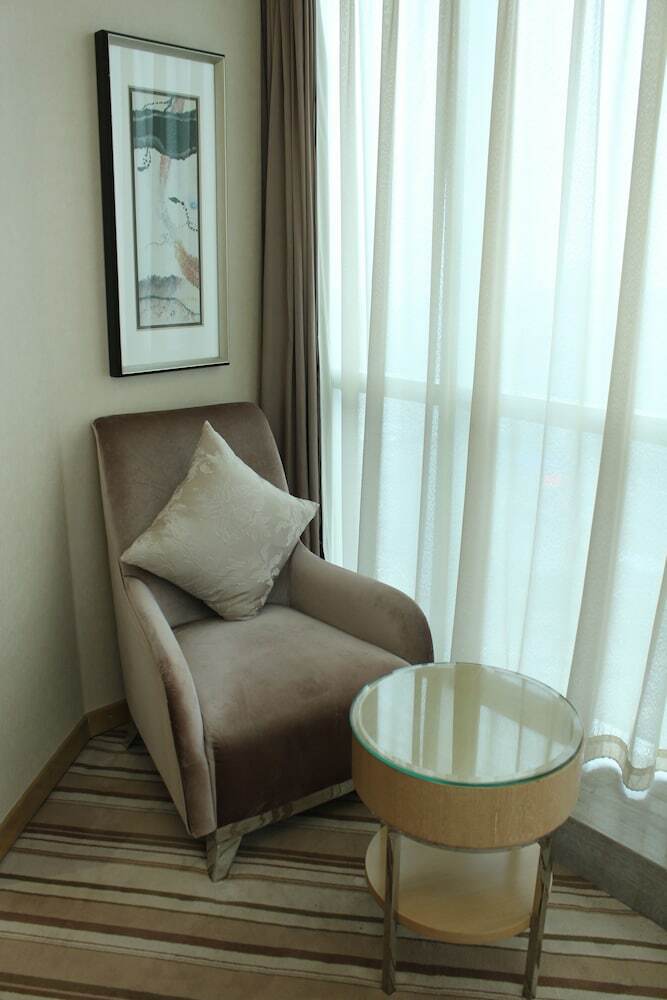 Grandskylight Hotel