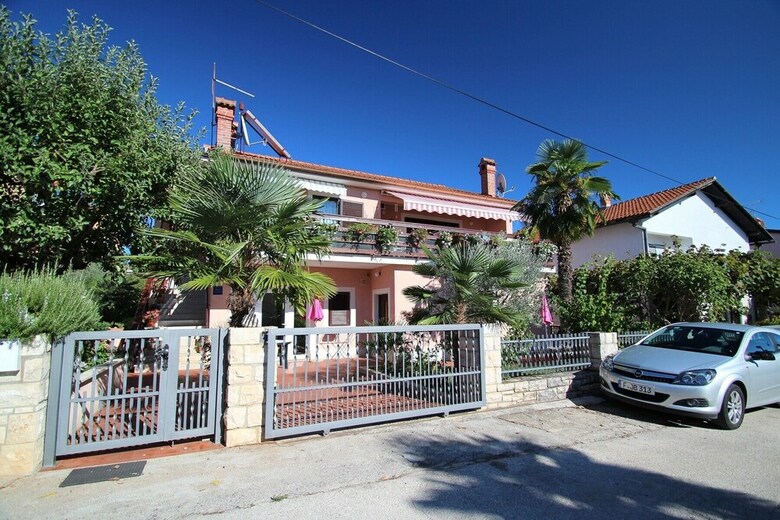 Apartamentos Adila