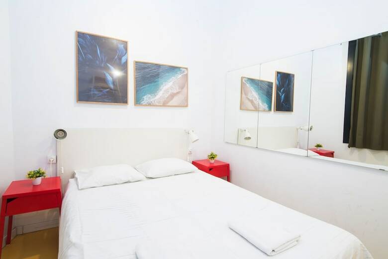 Apartamentos Elpilar Raval