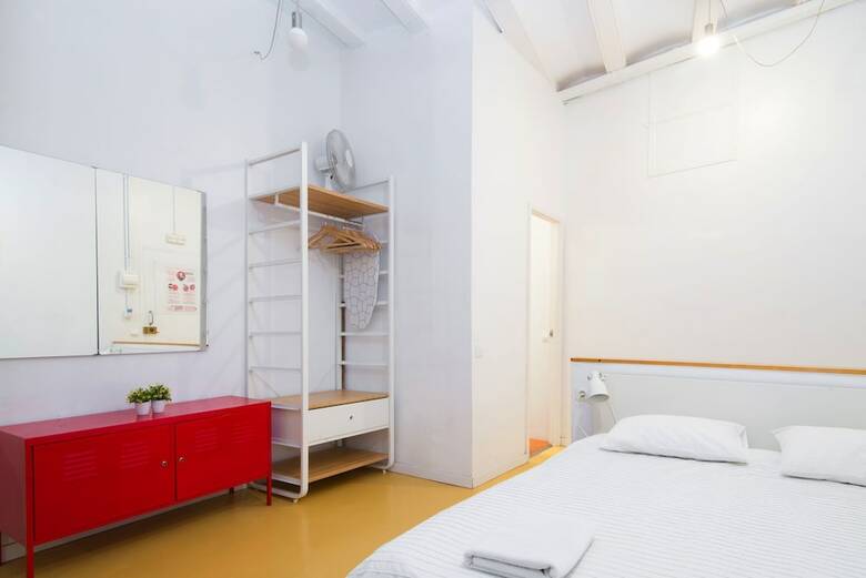 Apartamentos Elpilar Raval