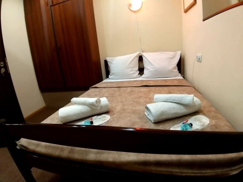 Hostal S & J - Hostel