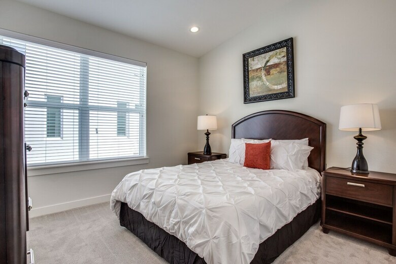 Upscale 2 Bedroom Dallas Townhome