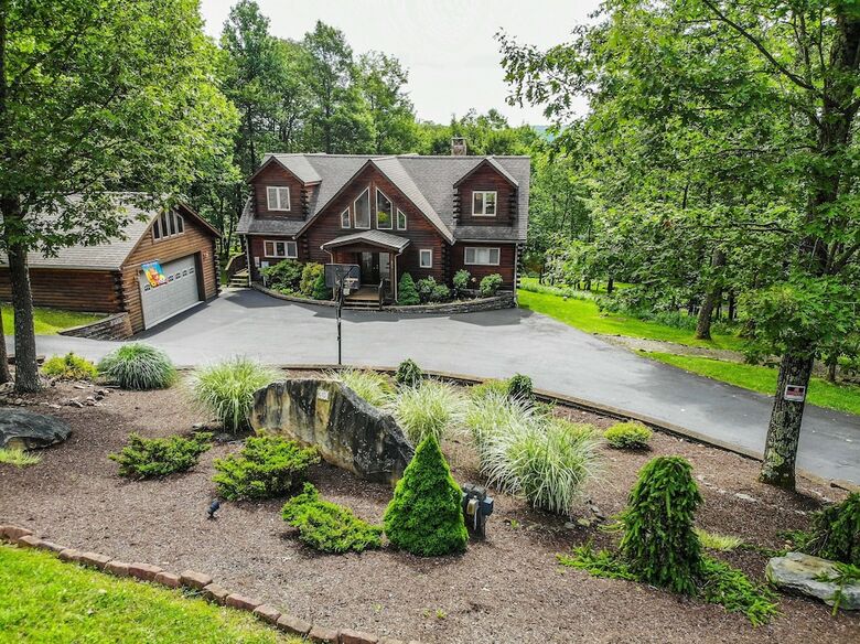 Cabernet Chalet