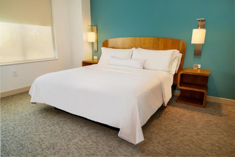 Hotel Element Sacramento Airport