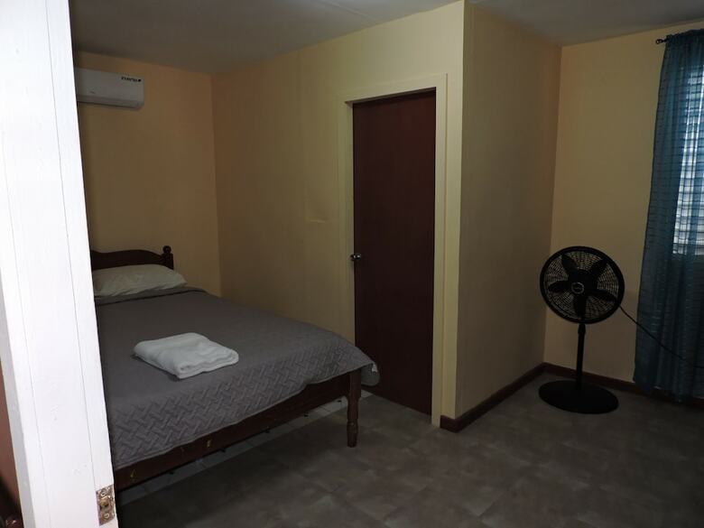Hostal Wild Panther's Guest House & Hostel