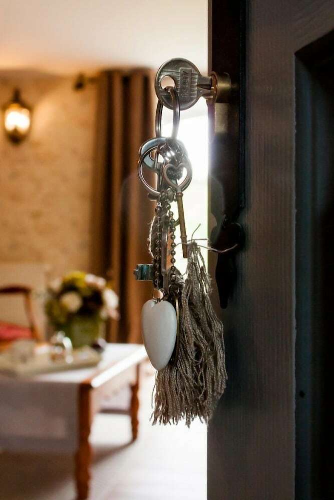 Hotel Le Pr�s Du Roc Chambres D'h�tes