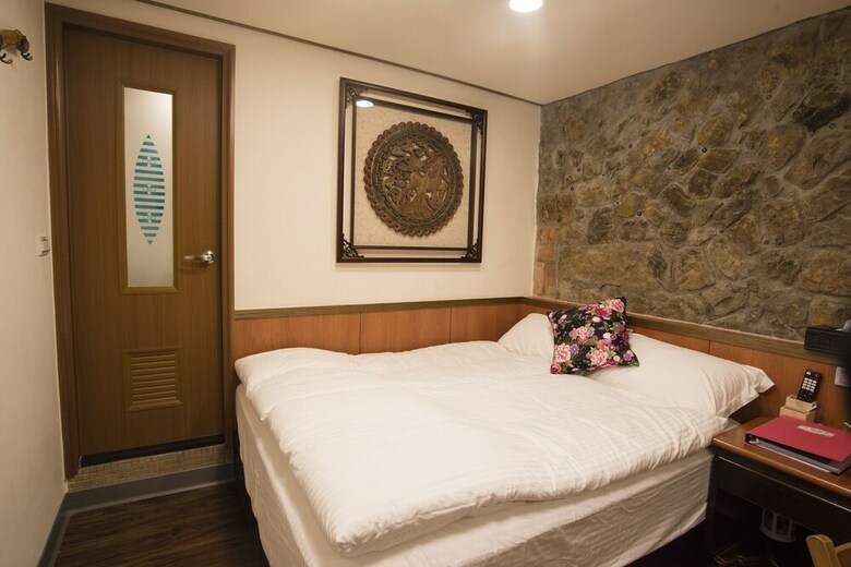 Hotel Qu Hi Home Stay