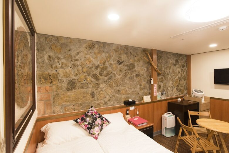 Hotel Qu Hi Home Stay