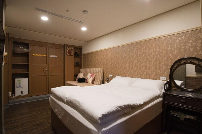Hotel Qu Hi Home Stay