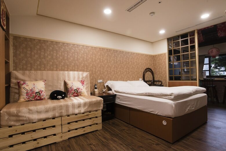Hotel Qu Hi Home Stay