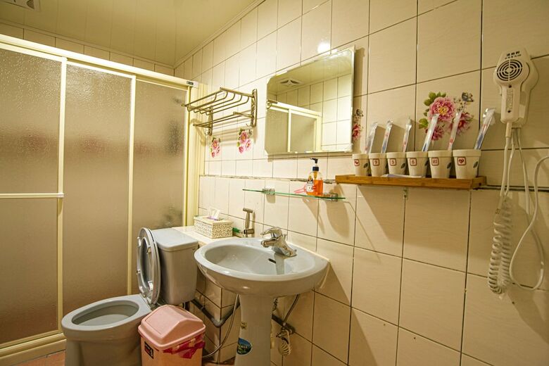 Hotel Qu Hi Home Stay