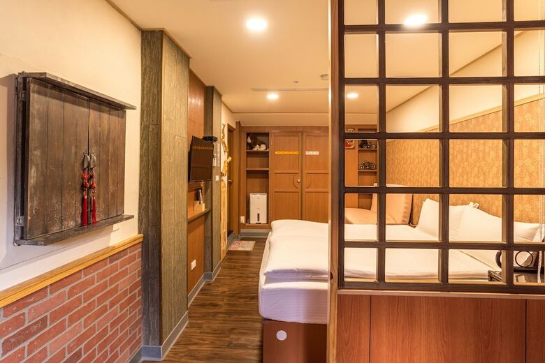Hotel Qu Hi Home Stay