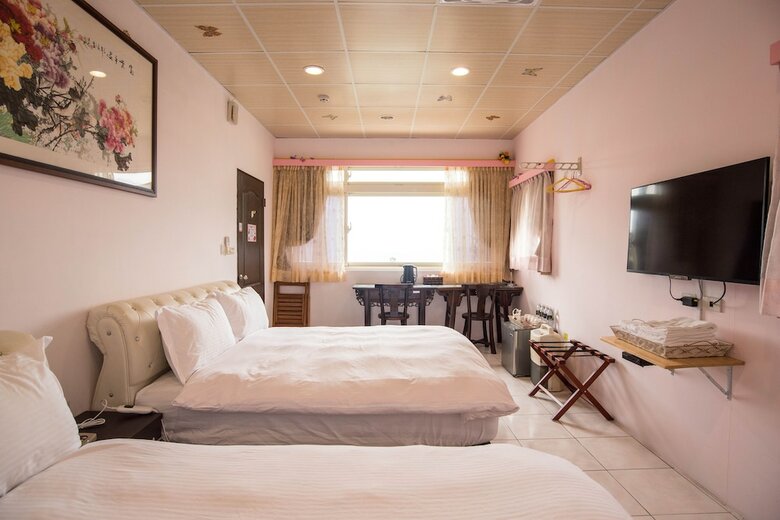 Hotel Qu Hi Home Stay
