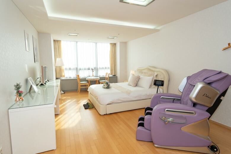 Airport Capsule Hotel Fly Me To The Moon