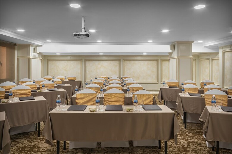 Anik Palace Hotel