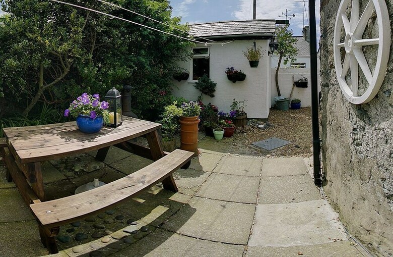 Menai Cottage